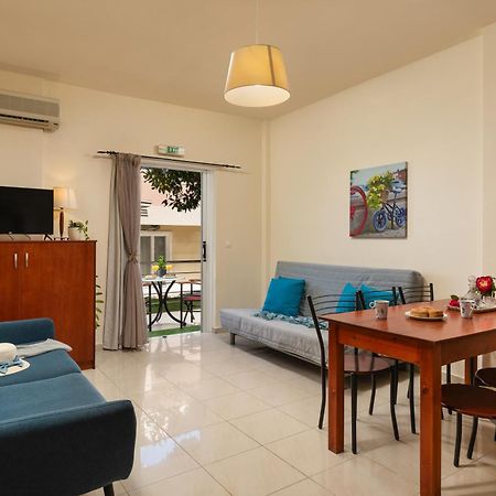 Evdokia Αpartments & Dimitra Village Agia Marina Eksteriør billede