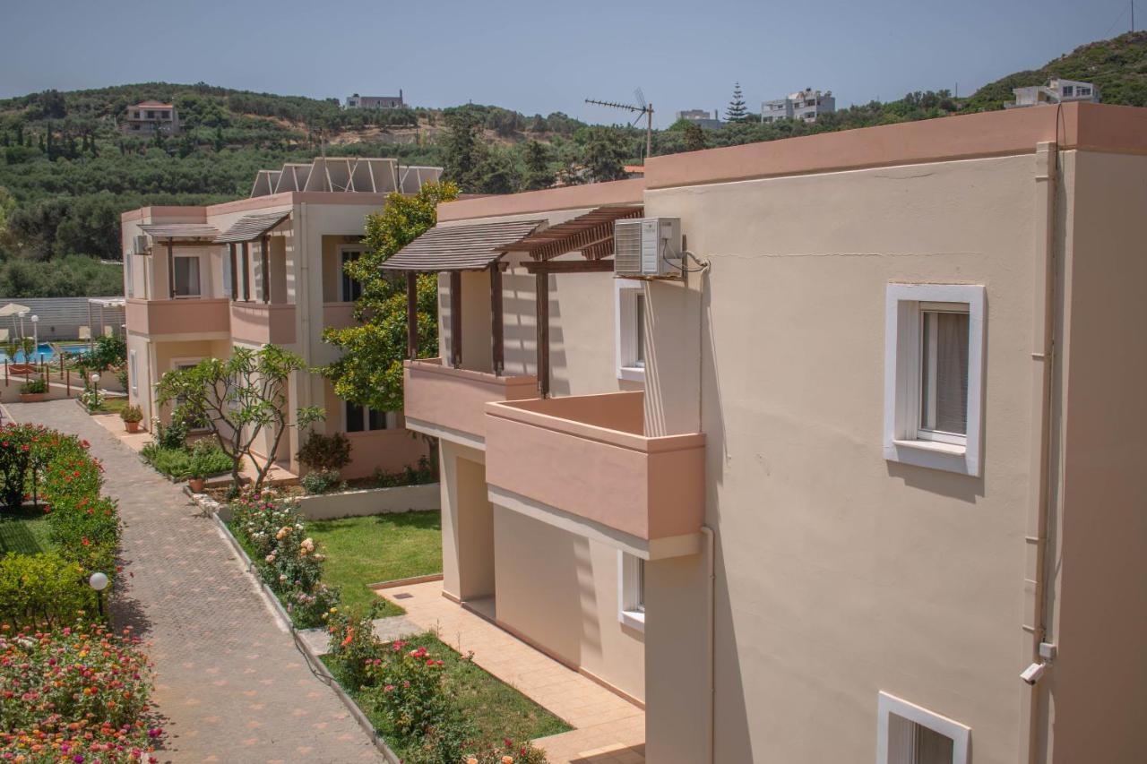 Evdokia Αpartments & Dimitra Village Agia Marina Eksteriør billede