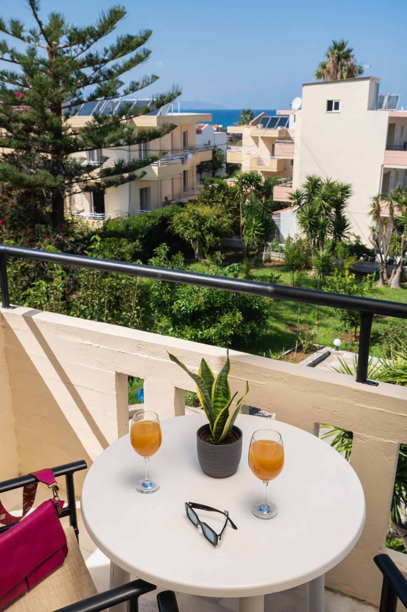 Evdokia Αpartments & Dimitra Village Agia Marina Eksteriør billede