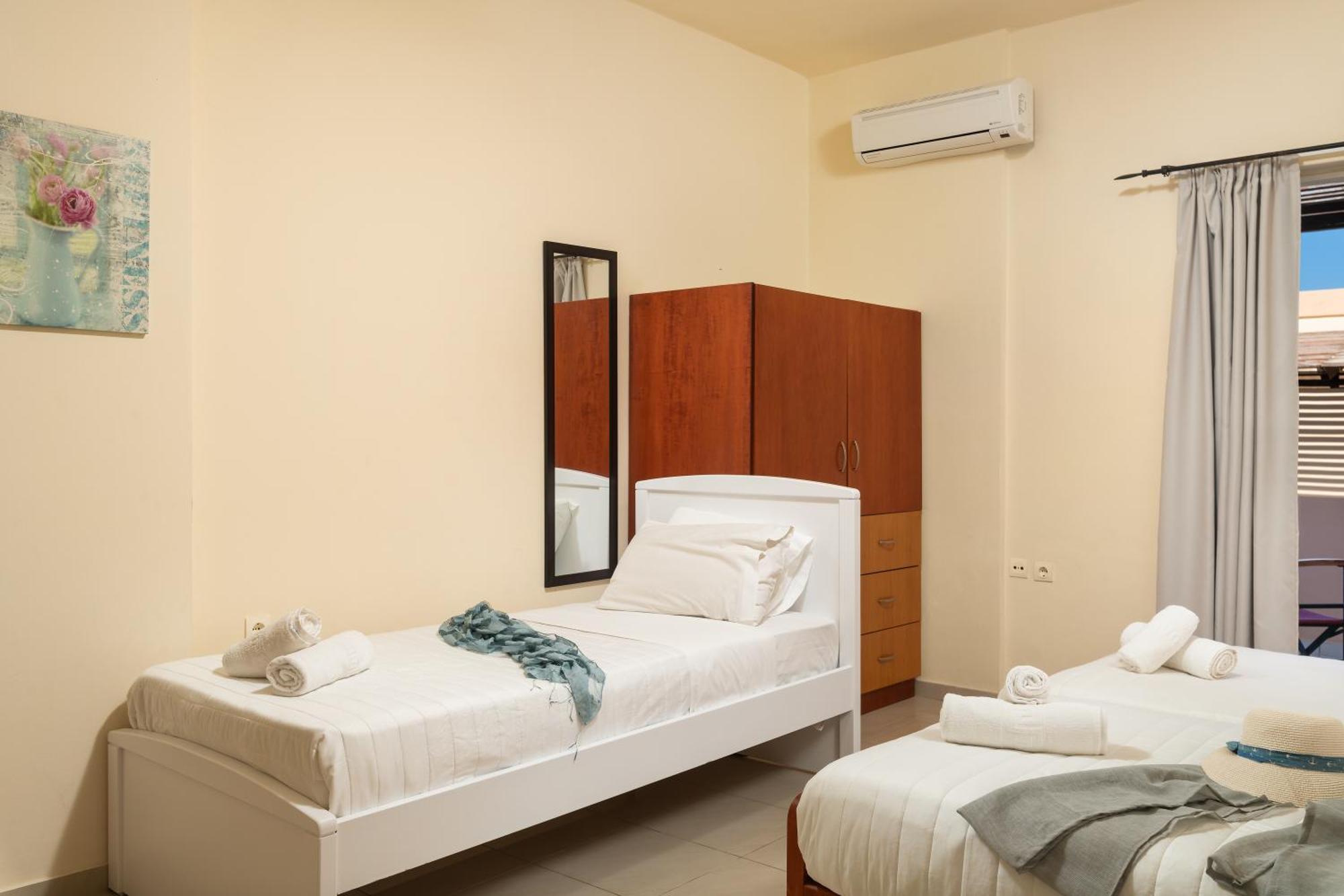 Evdokia Αpartments & Dimitra Village Agia Marina Eksteriør billede