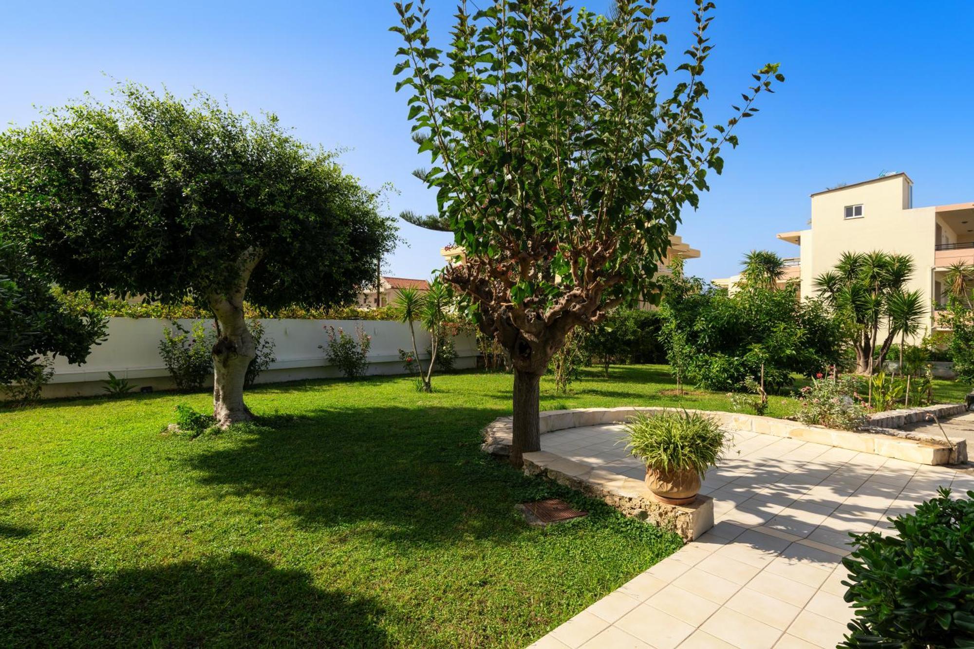 Evdokia Αpartments & Dimitra Village Agia Marina Eksteriør billede