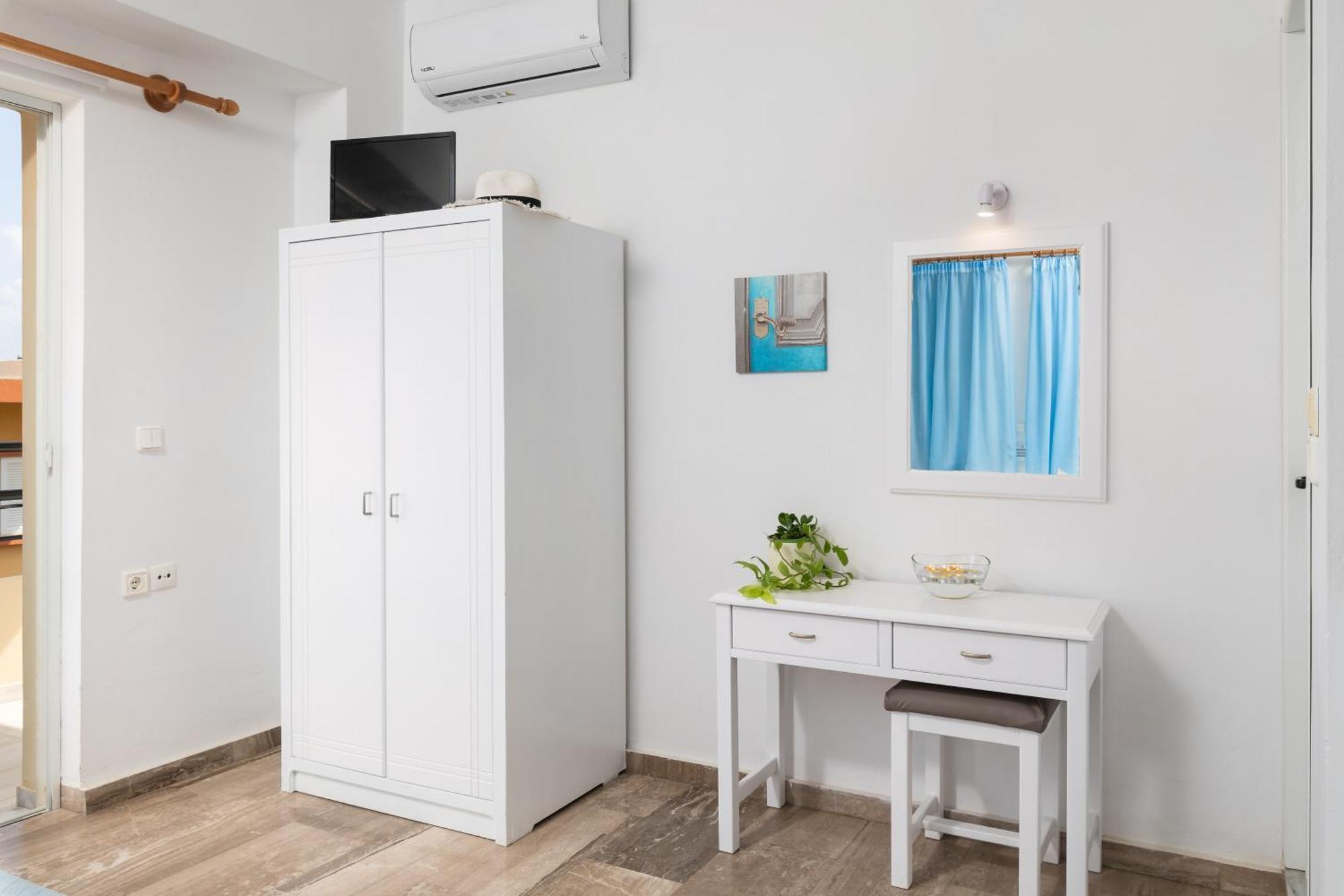 Evdokia Αpartments & Dimitra Village Agia Marina Eksteriør billede